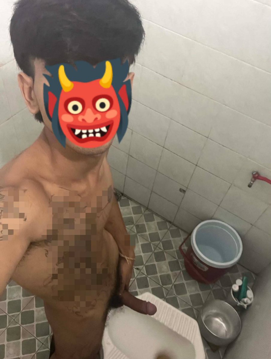 Nonthawate8qd's tweet photo. วัยรุ่นบ้านดอนถ่ายรูปแลกเงิน💵🤤
#สุราษฎร์ https://t.co/PGAIAnkpW2