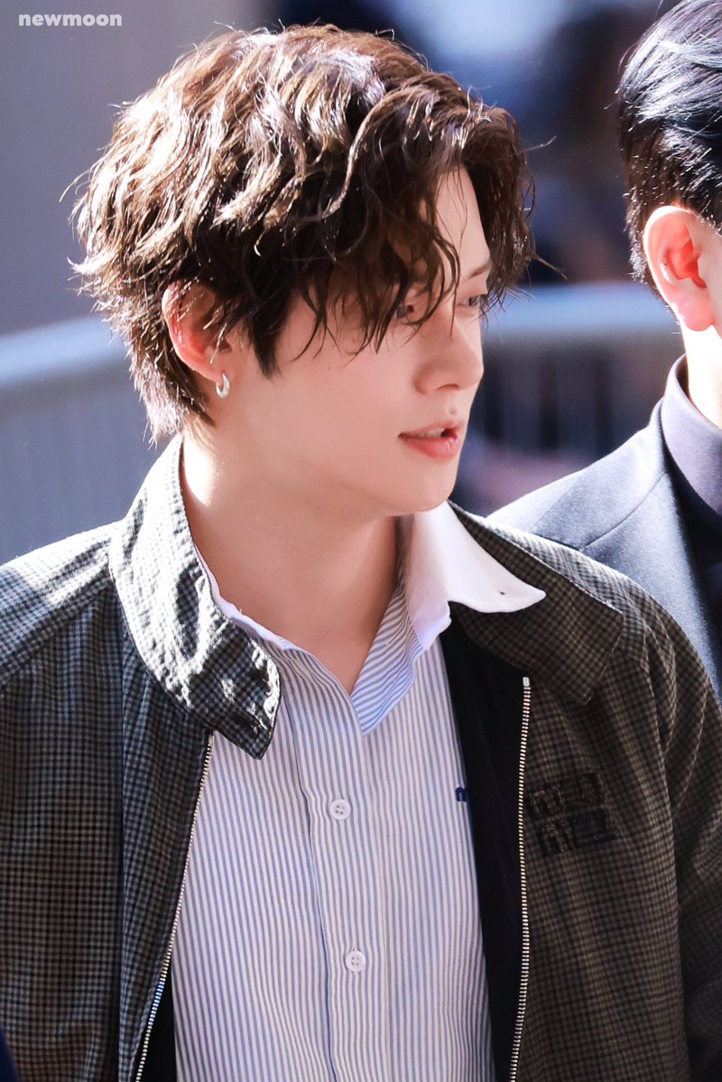 newmoon_iiii's tweet photo. 261004

#연준  #YEONJUN  #ヨンジュン 
#TXT #TOMORROW_X_TOGETHER
#투모로우바이투게더
#YEONJUNxMiuMiu
#MiuMiuSS27 @MIUMIUofficial https://t.co/NlTATigeBW