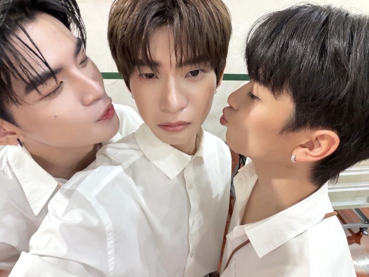 akshluvsttp's tweet photo. i miss my fav dumb trio 😞 https://t.co/K5M3UXCqHc