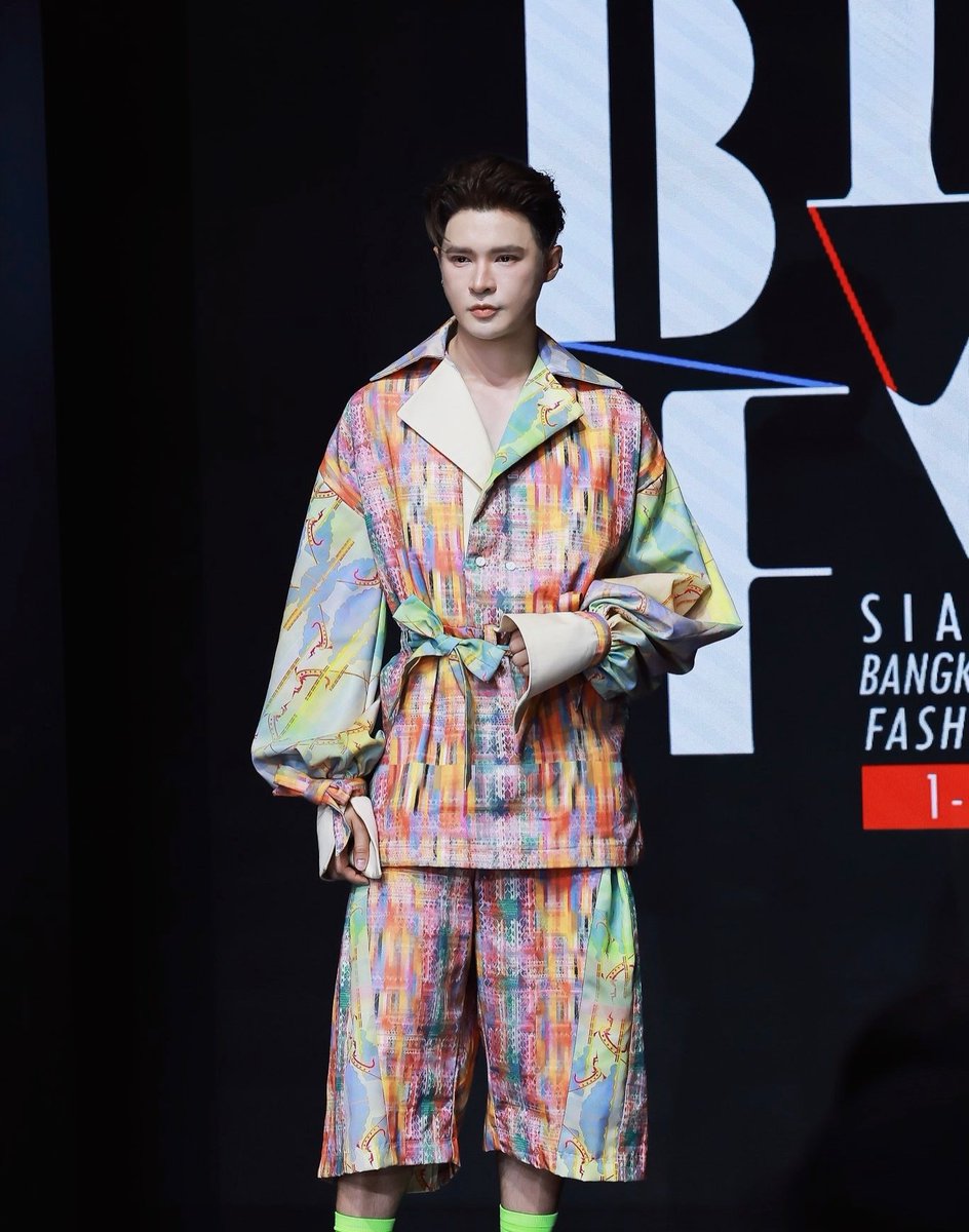billy__official's tweet photo. Thai roots, Modern expression.
https://t.co/VDlnshQrNt

BILLY AT SIAM CENTER BIFW26

IGs • bbil1ypn | UPDATE
#SiamCenterBIFW2026xBILLY #bbil1ypn #BACEQUAD #star1ight #BillyPatchanon #SIAMCENTERBIFW2026 
#BIFW2026 #SiamCenter #TheIdeaopolis #BeInspired #BeTheFirst https://t.co/Rmv3yNu3p8