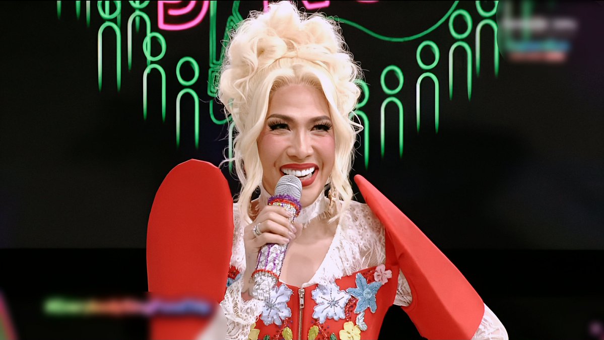 rsplawers's tweet photo. yay to another successful season of #EverybodySingPH, @vicegandako! congrats ASIANNNNNNNN!
#ViceGanda | Vice Ganda https://t.co/c012Sm3B3S