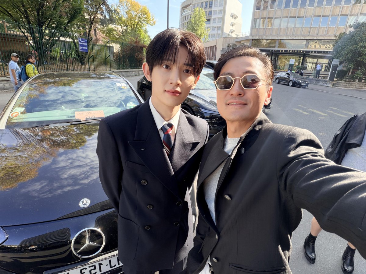 Youshi_88's tweet photo. 朴时宇你今天的脸真不是开玩笑的啊啊啊啊啊啊啊啊啊啊

PARK SIWOO AT VALENTINO PFWSS27

#PARKSIWOOxVALENTINO
#VALENTINOPFWSS27
#PARKSIWOO https://t.co/6SO2b7eGGi