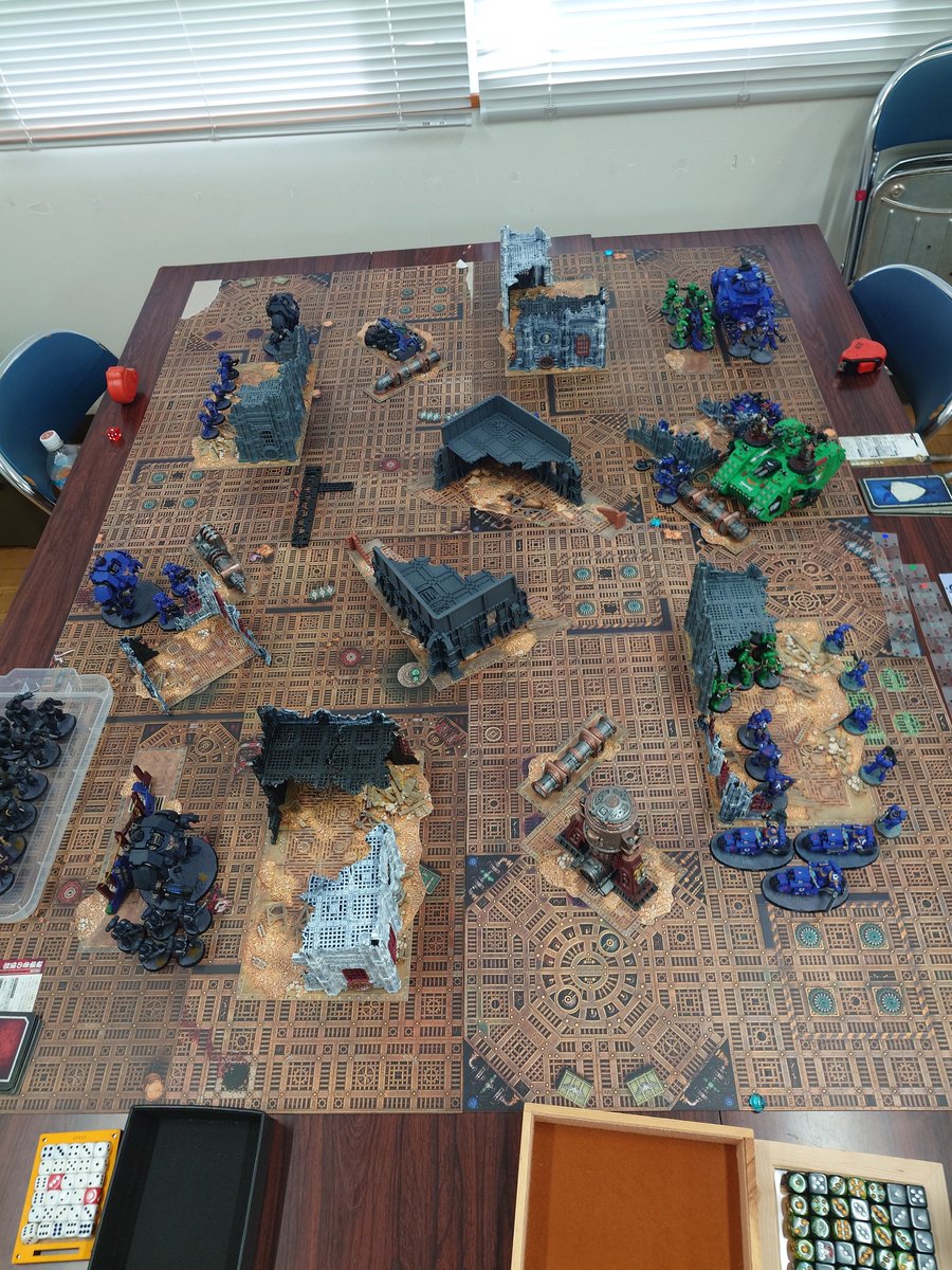 cbe0bf72d47f45b's tweet photo. Warhammer40K
浜松勢とのチーム戦
vsコマツさんのスペースマリーン
エインシェント合流ターミネイター
10体はウーンズ-1もありカッチカッチ
3ターンもかけて何とか撃破
チーム戦も3-0で勝利！
普段とは異なる雰囲気で楽しめました
対戦ありがとうございました🙇
#ウォーハンマー40K 
#warhammer40K https://t.co/oLgt0Zmeka