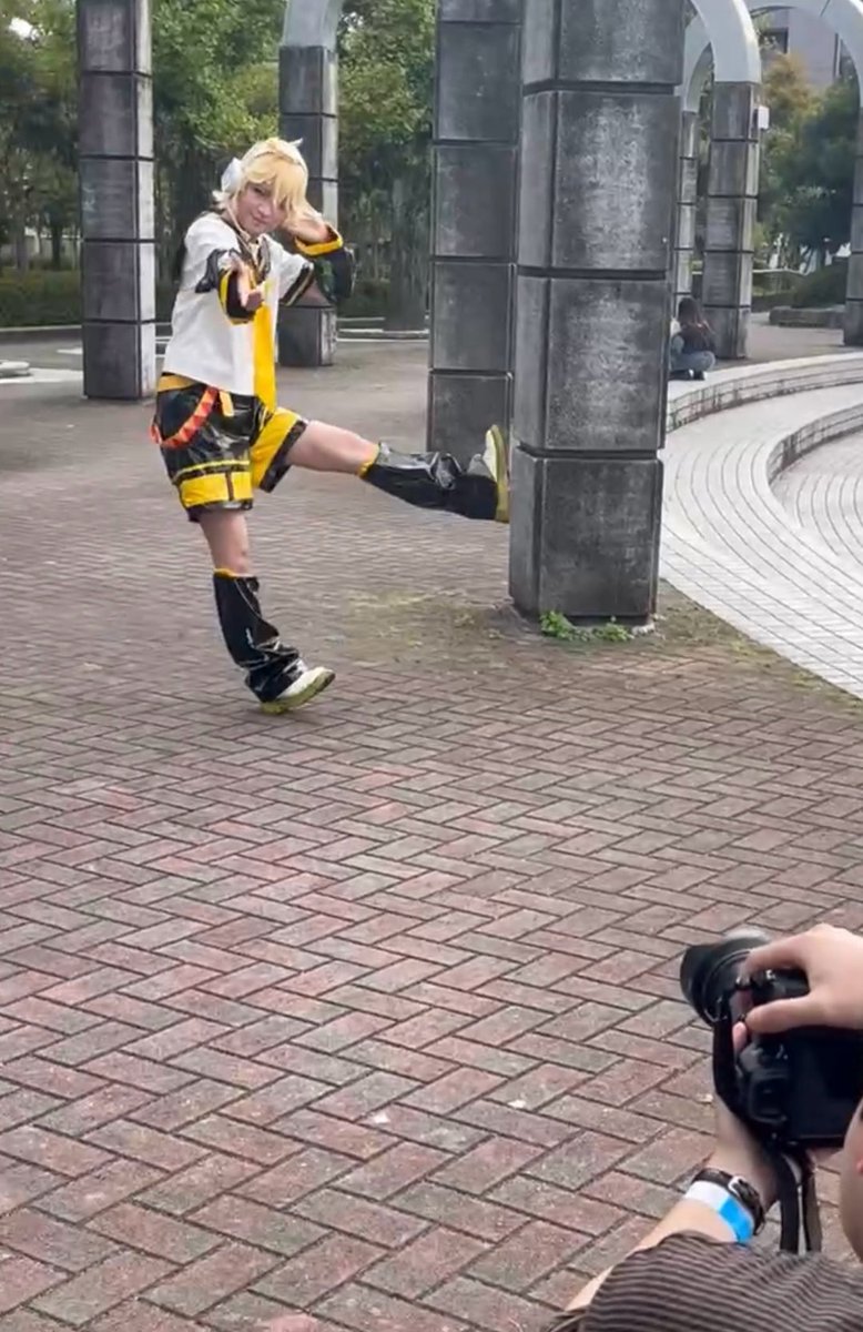 Minto_cspl's tweet photo. 色んなポーズで撮ってもらいました🎶

 #こすおふ  #こすおふ静岡 https://t.co/0nRUZKrpZq