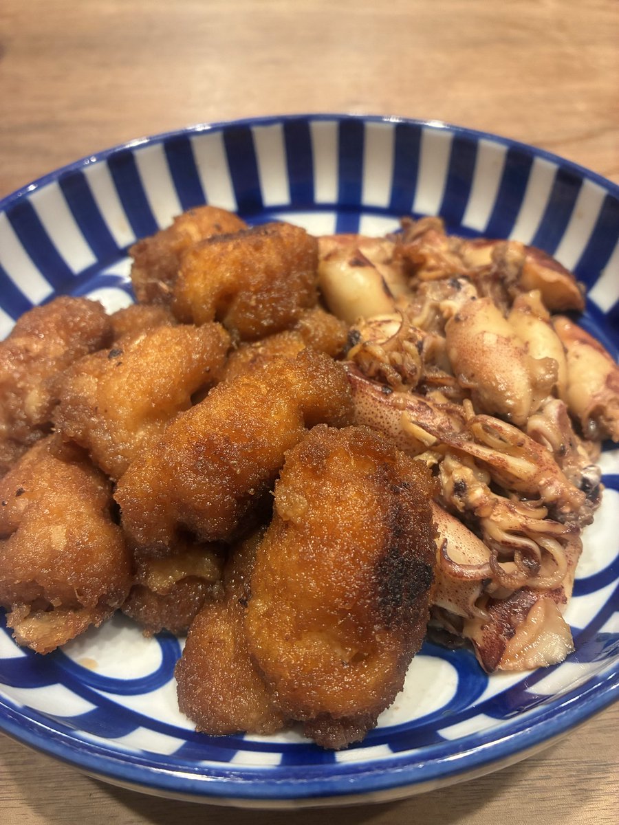 renkonShiroishi's tweet photo. やまぐちれんこん店オンラインショップで2026年度のれんこん通販を開始しました！

https://t.co/c57kn4JWlT

今年のれんこんも、がばいうまか！むっちゃ色白の美人さんばい！

ご注文お待ちしております🙇‍♀️

今年のれんこんの写真がない😅ので、先日作った『れんこん揚団子とイカのサッと煮』を貼る！ https://t.co/ki2uGcV9Zt