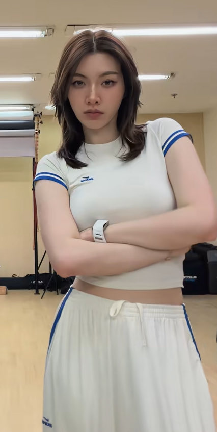 yawnsedits's tweet photo. orm's fits lately tho 😮‍💨 https://t.co/aIqrpllbzM