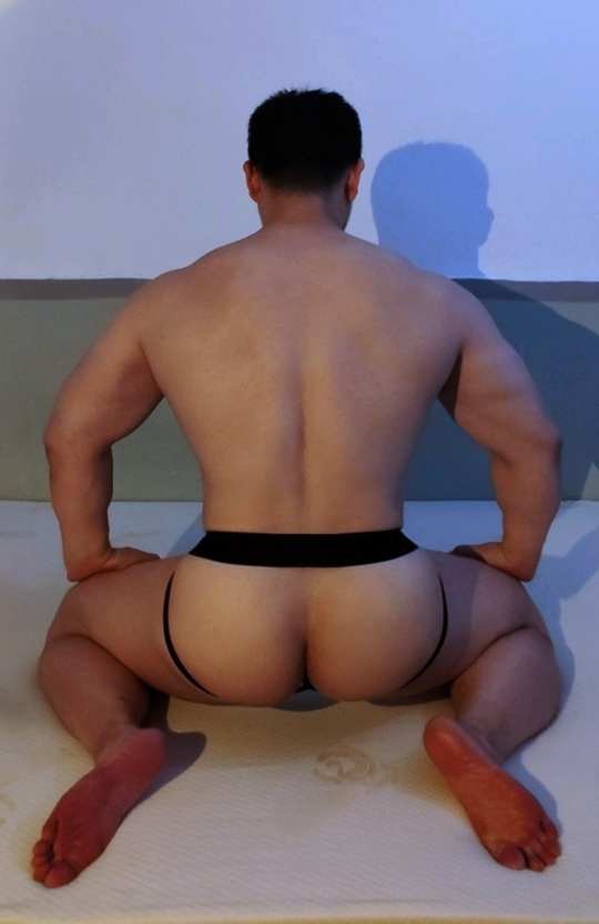 ffacr11's tweet photo. 狒狒翘臀肌肉男壮熊肉壮男人大叔男男gay蜜桃臀爷们同志 https://t.co/RqcAN1v4Sk