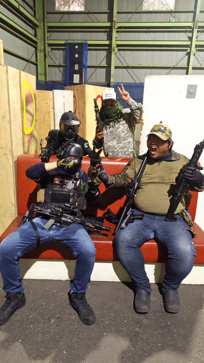 11b2fieldstaff's tweet photo. 本日の11B2インドアフィールドサバゲーに参加していただきありがとうございました！
少人数で連携しながらの戦いとなり緊張感のあるサバゲーになっていました😎
大人数でも少人数でも楽しめるフィールドなのでぜひご利用よろしくお願いします！
https://t.co/5NL3dGhrrK
4
#香川県
#高松市
#サバゲー https://t.co/q5XkNvqK5Z
