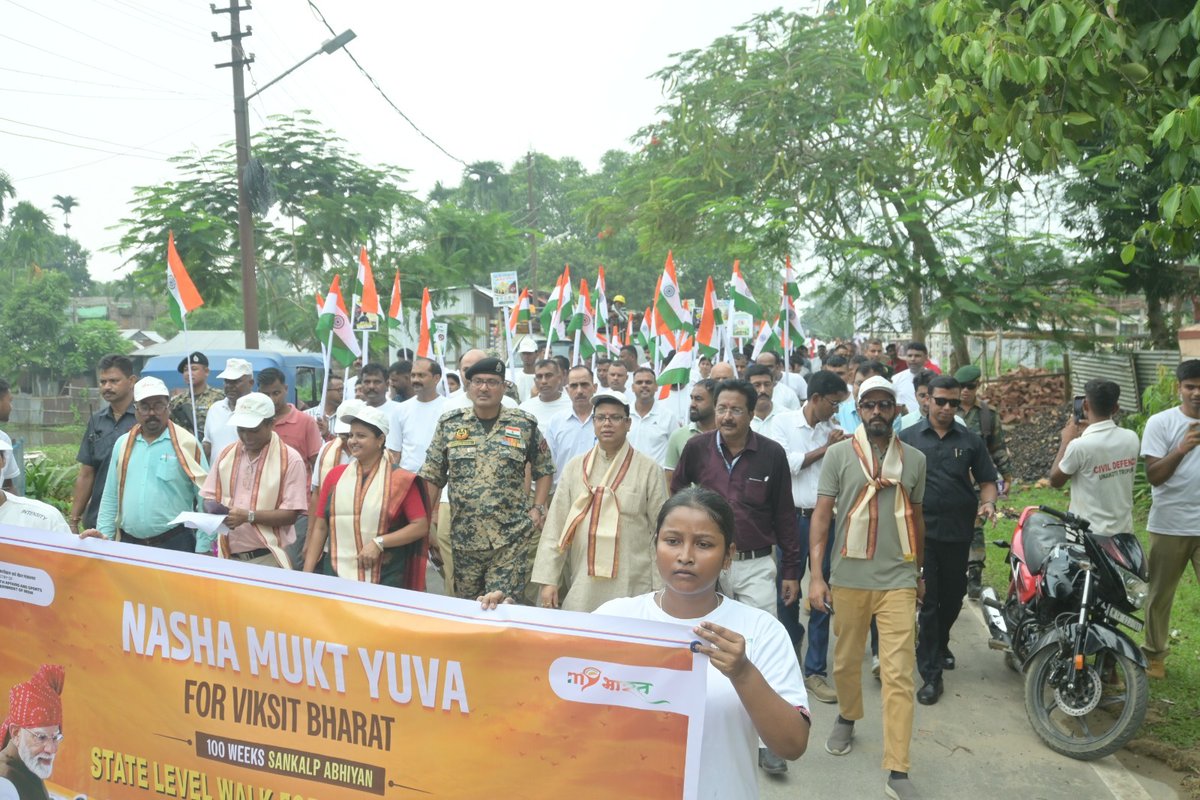 MYBharatHQ's tweet photo. 100 Weeks. One Sankalp. One Nasha Mukt Bharat!

The State-Level Walk for #NashaMuktYuva in Tripura brought together youth in a powerful show of unity &amp; resolve, with Hon’ble Minister Shri Tinku Roy, Minister of Youth Affairs &amp; Sports, joining as Chief Guest.

 #MYBharat https://t.co/1w8QHOxdKB