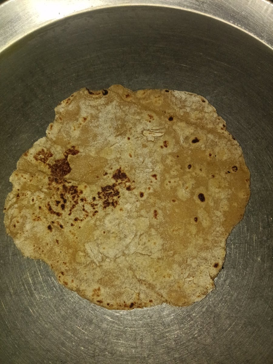 CookingShow_9's tweet photo. Roti Made By Me https://t.co/1vRHgY24uP
