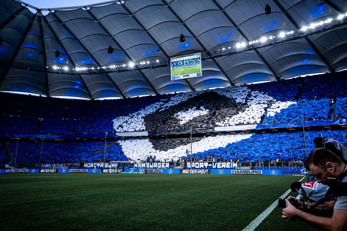 HSV's tweet photo. This is how we celebrate over 𝟐𝟎 𝐘𝐄𝐀𝐑𝐒 𝐎𝐅 𝐅𝐑𝐈𝐄𝐍𝐃𝐒𝐇𝐈𝐏! 🇩🇰🤝🇩🇪
#KBHSV #nurderHSV #FCKlive @FCKobenhavn https://t.co/Loyg4bxSc3