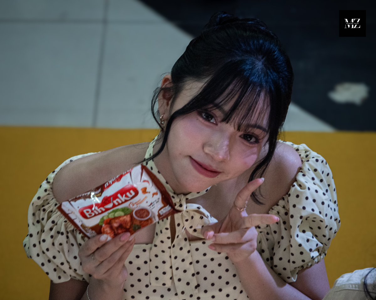 MunierJaid's tweet photo. "𝘏𝘪, 𝘶𝘱 𝘩𝘦𝘳𝘦!"✌️😁

SERUPUT Bihunku Bareng Oshiku
03.10.26
In 📸: @Aralie_JKT48

#MZshot #araliejkt48
Cc: @_aranika https://t.co/tdCnNXqgYr