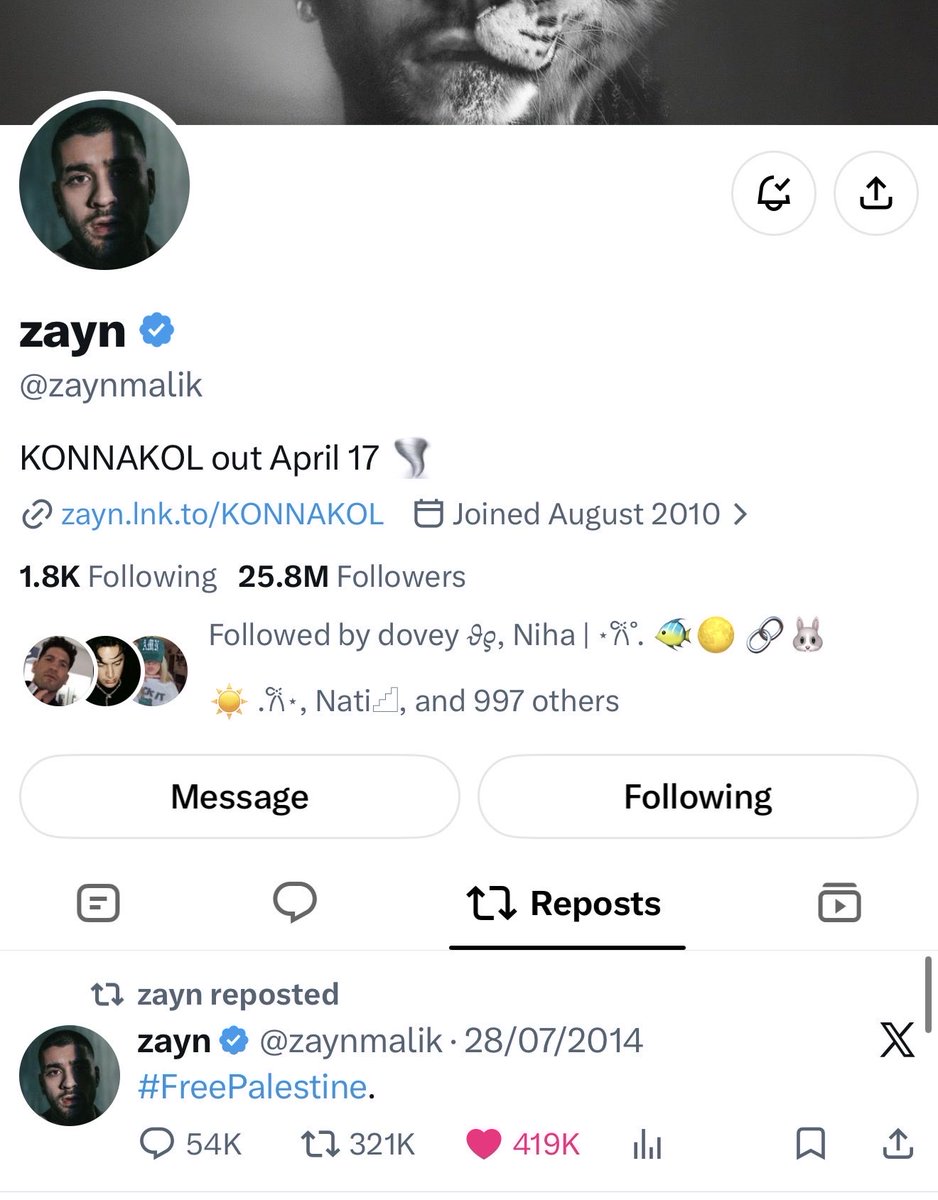 fuchsiadreamz's tweet photo. zayn coming online just to retweet his #FreePalestine tweet from 2014 🥺🫶🏽🫶🏽🫶🏽🇵🇸 https://t.co/38MbZDmKA6