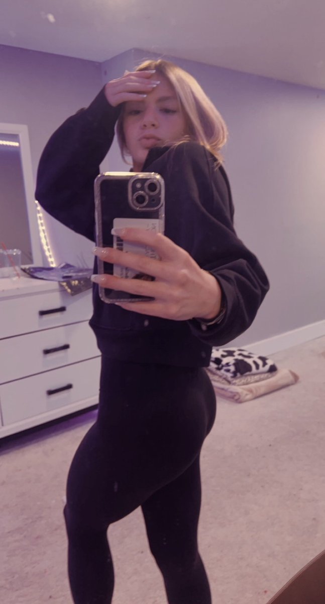 GoonPumperojr's tweet photo. Come ruin my life ♠️😈🤭 https://t.co/fKJUl1XPgl