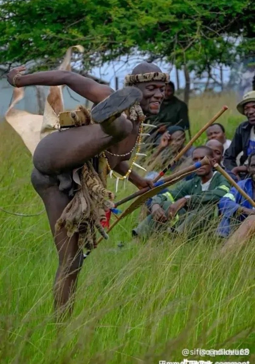 ns64547264's tweet photo. "Kenyan men going to UN, Switzerland events"

South African men: https://t.co/4SuTdQwb2D