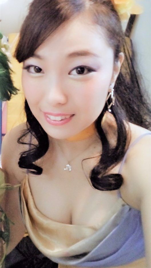 vztg8's tweet photo. 高橋明日香（28）高槻市住み💕
元声優志望の劇団員
揉み心地抜群の張りのあるEカップ
マ◯コ、ア◯ル破壊済💕
身体を売らないと役を貰えず
7年間ほぼ毎日肉便器として中出し💕
3度の不慮妊娠中絶をきっかけに病んで退団
他の写真は過激すぎるのでDM💕
＃オナペ　＃オナペ晒し https://t.co/G12xLB4CR8