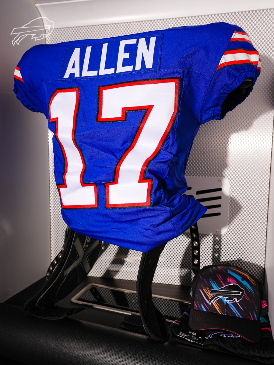 BuffaloBills's tweet photo. Our Sunday best. https://t.co/qhPlHAykru