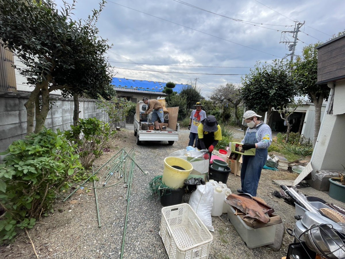 jishuren_kuma's tweet photo. 【#令和8年熊本地震】
今日は2件のお宅に分かれて作業します。昨日から作業しているお宅では、午前中に家財の仕分けを終え、午後1回の集積所への搬出でお手伝い終了です。
#宇城市松橋
#幡再
#STH
#九州自主練 https://t.co/H4cRcQXWgn