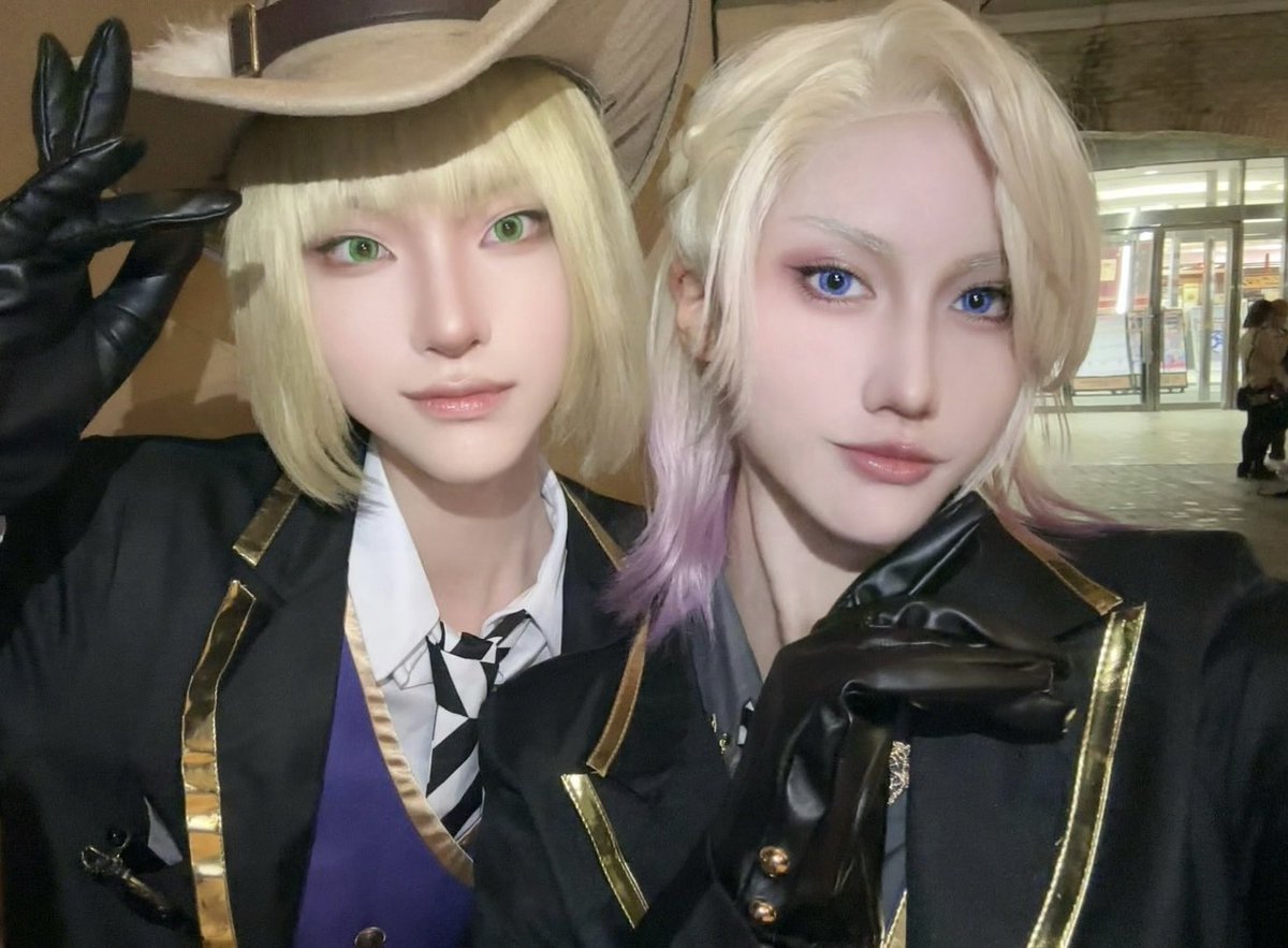 seto__cos_'s tweet photo. cos / twst

激遅離脱失礼します
ほんっっっっとうにお二人ともお顔良すぎて幸せでしたありがとうございました😭😭🙏🏻🙏🏻🙏🏻🙏🏻念願の併せでうれしすぎた🤦🤦✨

👑▶︎@seto__cos_ 
🍎▶︎@se_n__1107 
🏹▶︎@naba_178 

#アコスタ岸和田カンカン https://t.co/tN2Urxygq2
