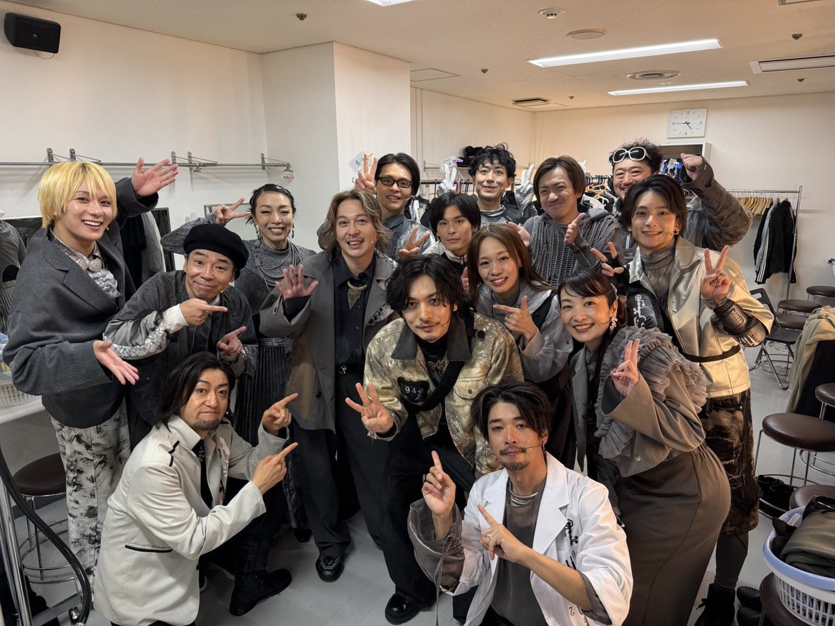 yuk1_kbt's tweet photo. 初舞台からお世話になっている西田さん率いるAND ENDLESS30周年公演ゲスト出演させていただきました。
前回が15周年の時だったので15年ぶりだったようです。
お久しぶりでも変わらぬ空気感、パワーアップした演劇。
アンドレに負けじと走り続けたいと思います。
#アンクロ https://t.co/cANflpb7uC
