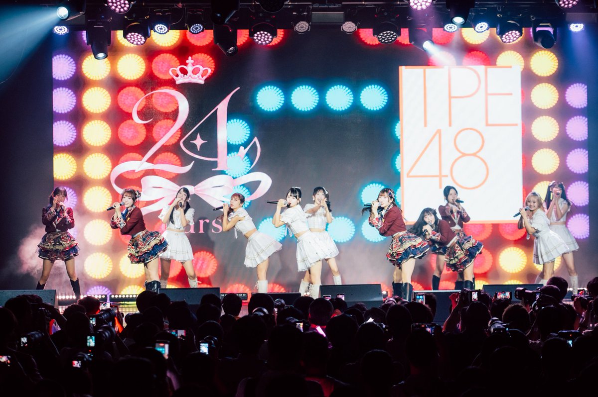Diccc0213's tweet photo. atjam taipei official ありがとうございました❤️
#卒業生 ユニット「24ours」はいかがでしたか？
大好きな赤チェック衣装を着れて感動😭✨
TPE48の皆さんとの夢幻の共演も最高でした！
斎藤さん、みやびさん、素敵な機会をありがとう！
#冼迪琦 #24ours #TPE48 https://t.co/tcAVHTU8PP