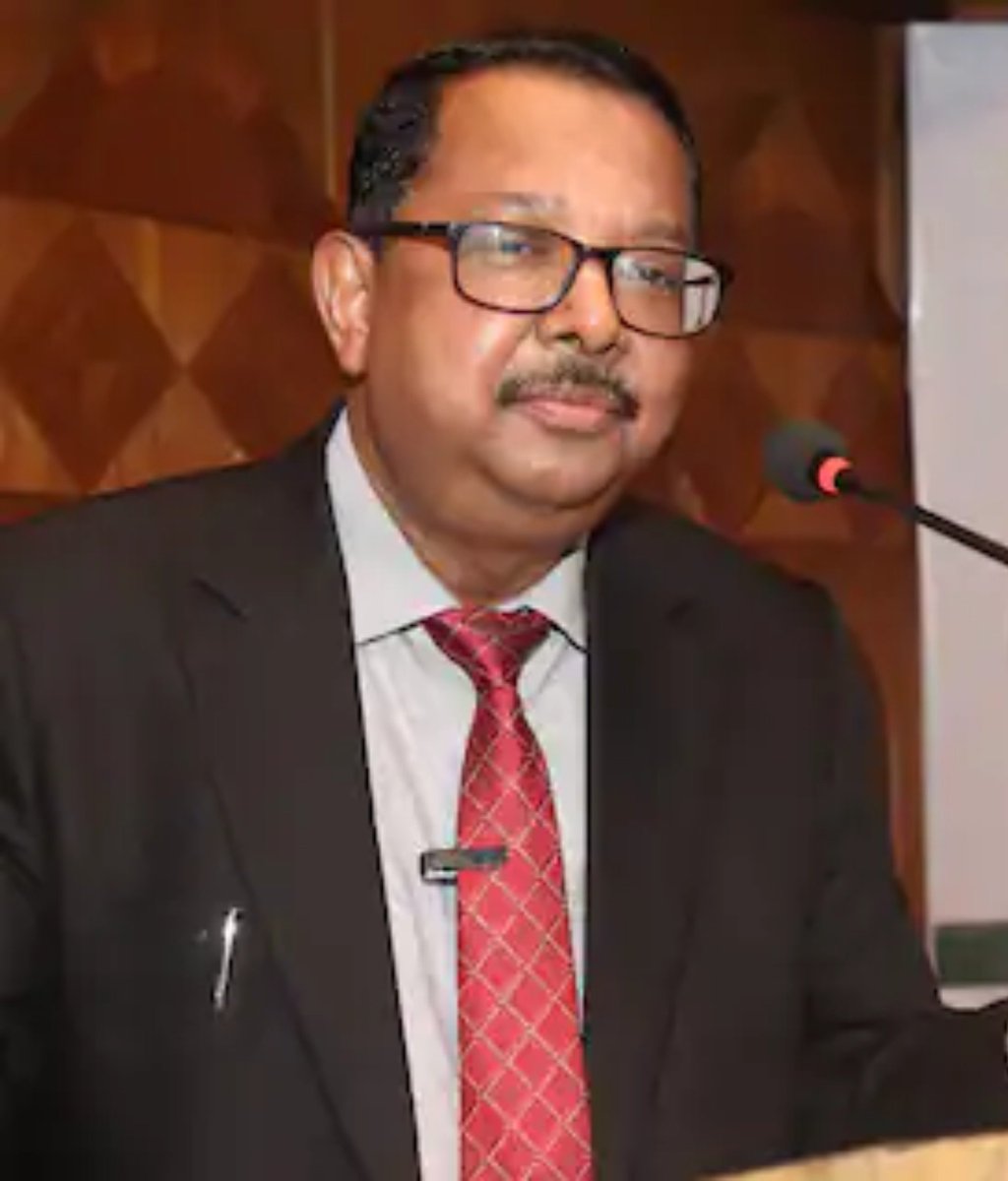 priyanshu__63's tweet photo. SIR के मुद्दे पर सुप्रीम कोर्ट के जज Justice Ujjal Bhuyan का बहुत बड़ा बयान 🚨 

"कोई भी ऐसी प्रक्रिया जो बड़े स्तर पर देश के नागरिकों को मताधिकार से वंचित कर दे वो मनमानी है। कोई प्राधिकरण अनुच्छेद 326 में मिले वोट के अधिकार से छेड़छाड़ नहीं कर सकता और न ही कोई अदालत इसे मंजूरी दे सकती है"

उन्होंने कहा कि ऐसे कृत्यों को माफ नहीं किया जा सकता।।