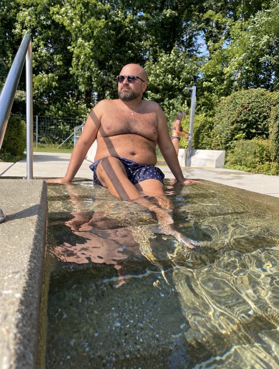 Virtus90X's tweet photo. Chill day… #daddybear #chubbybear https://t.co/xYS08jEibJ