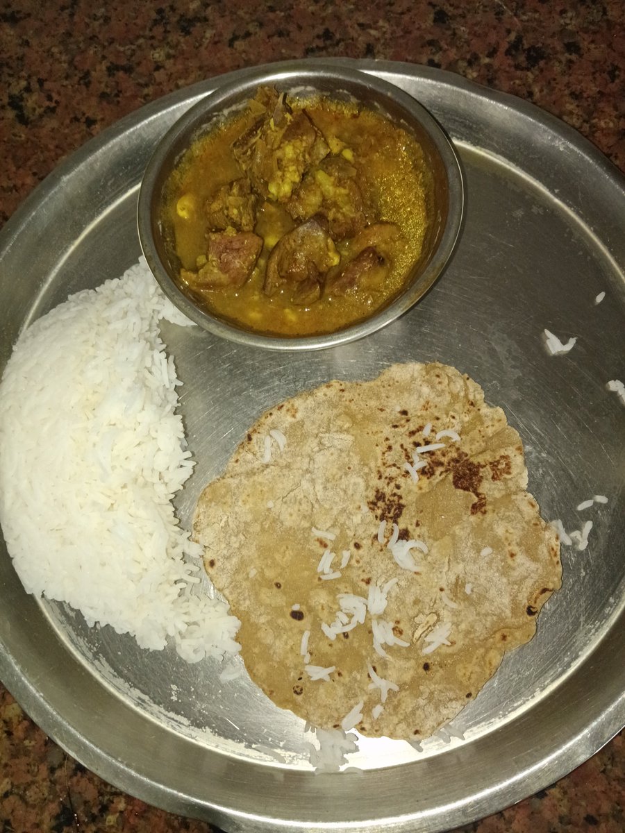 CookingShow_9's tweet photo. Mutton Masala Thali Made By Me Daawat-e-Ishq https://t.co/1JGIPXGaze