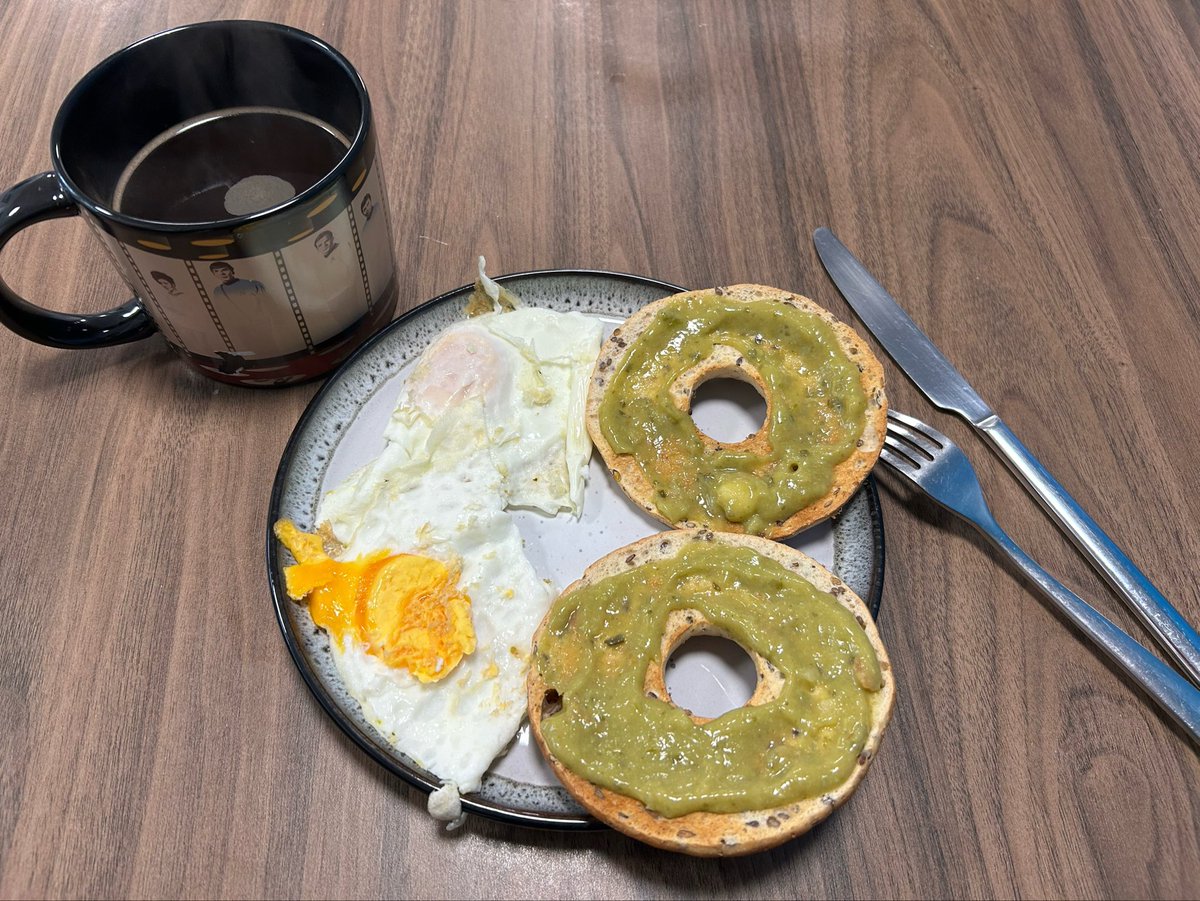 sashastarvs's tweet photo. best eggs ive ever made in my entire life https://t.co/tbbvewqYvw