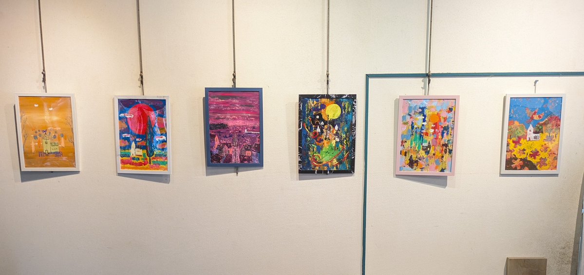 EaQtz6's tweet photo. ＃artwork
＃art 
#絵、
＃心象風景画
＃Gouache
＃paintig

🎨10月の展示会
千葉県野田市にあるギャラリー喫茶コスモス https://t.co/6c5VCtBLL3