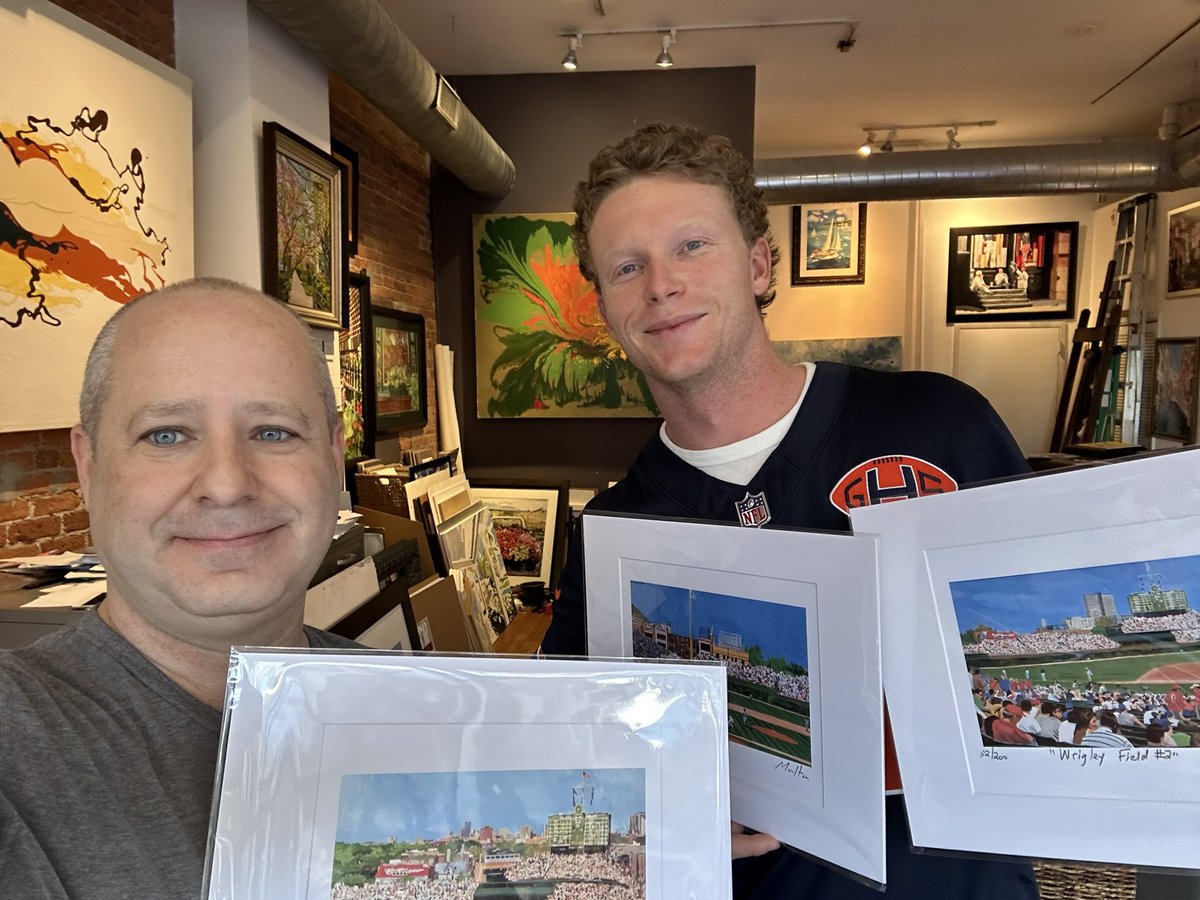 JoshMoulton's tweet photo. Pete Crow Armstrong stopped by the gallery this morning before he’s off to the Bears game. I gave him a few small prints of my Wrigley Field paintings and congratulated him on a great season. 

I wanted to tell him about how I played center field for Lake Forest College back in 1996-2000, but figured that wouldn’t be very impressive. 😂😂😂

He was pumped about the prints.