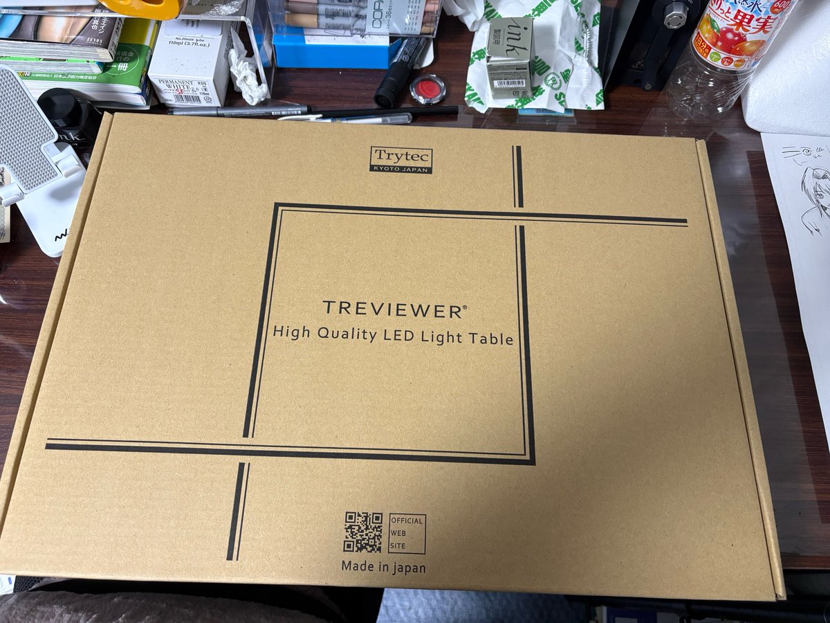 26_aoba's tweet photo. なんと遂に！トレース台を購入致しました！！これで作業効率アップっすね！ https://t.co/jTZMuFOdeT