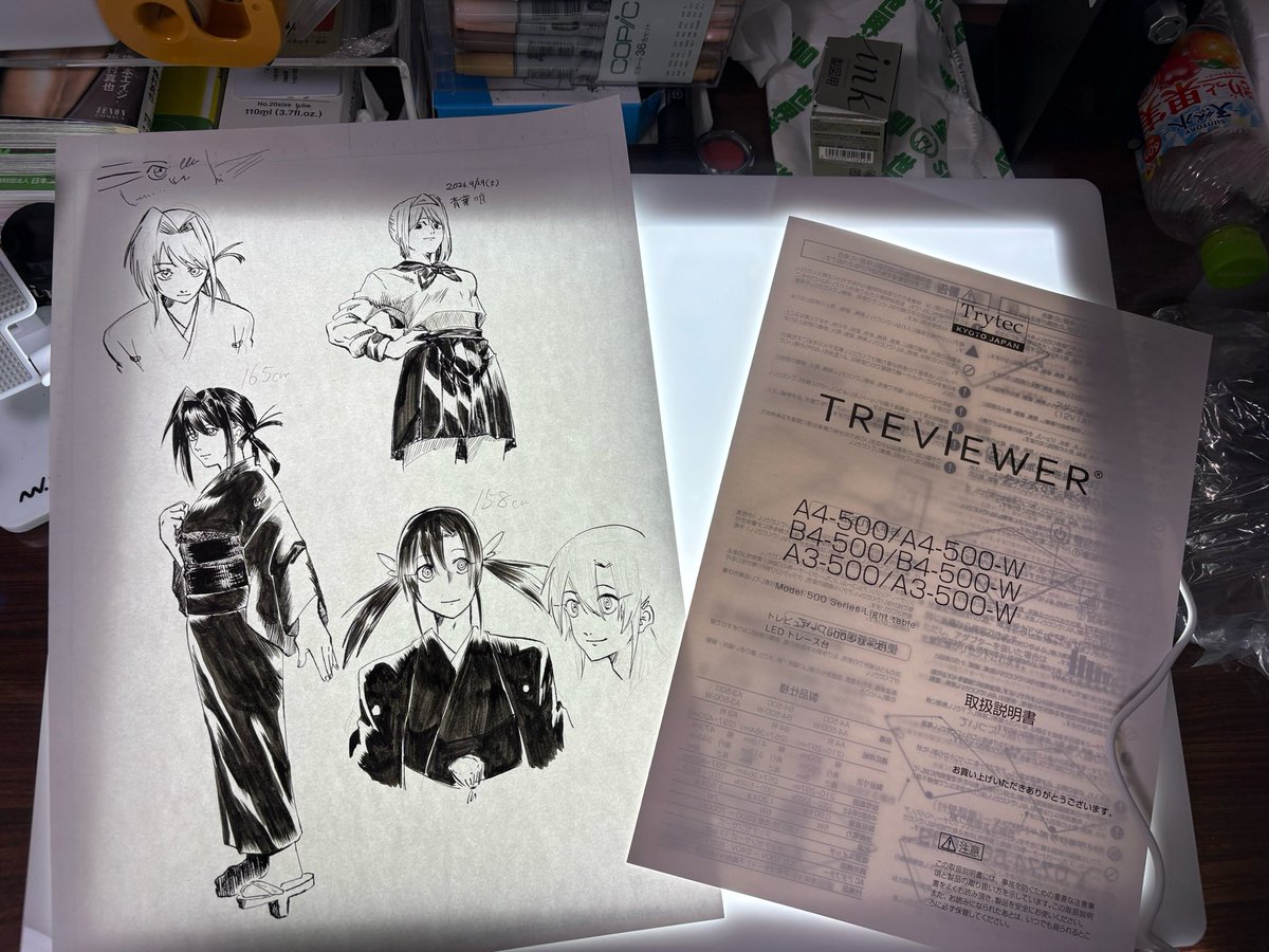 26_aoba's tweet photo. なんと遂に！トレース台を購入致しました！！これで作業効率アップっすね！ https://t.co/jTZMuFOdeT