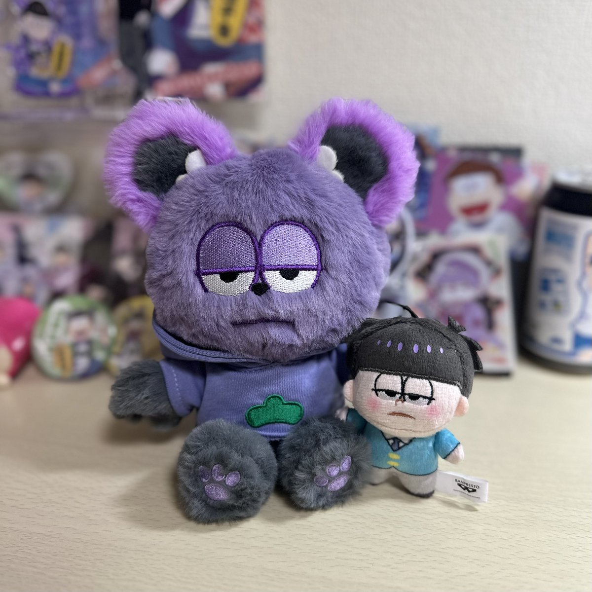 4_kurage's tweet photo. 前にアニメイトで見つけてつい買ってしまったもふもふと今日お迎えしたいちまちゅ💜 https://t.co/9eEEjW1SLB
