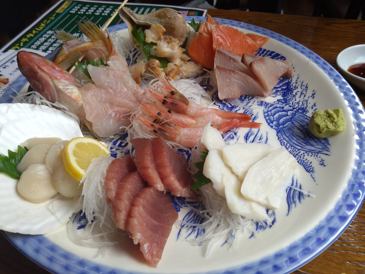 ChisaTarou3's tweet photo. 札幌2人オフ会終了
これ全部ちゃんまーの奢りだった

でも酔っ払った奴の相手クッソ面倒くさかった https://t.co/zEsdX2Ybyw