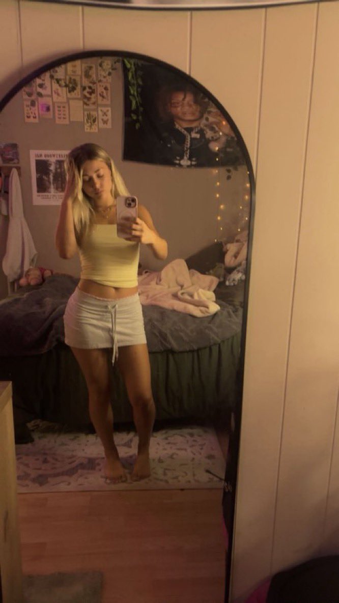 spendforkendlyn's tweet photo. Give up full control of your life by letting me blackmail you

Imagine being forced into debt all because you couldn’t control your horny urges.

Now you’re stuck sending your paycheck to me every week 𝐅𝐎𝐑𝐄𝐕𝐄𝐑

Debt is hot. Blackmail is hot. I’m hot.🌀😈 https://t.co/Gdz2nmqNrf