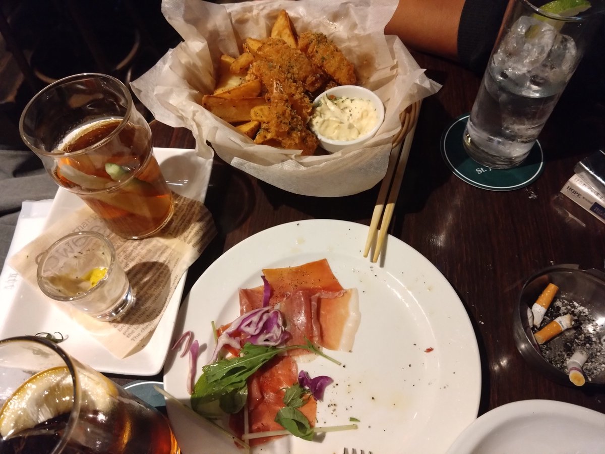 ChisaTarou3's tweet photo. 札幌2人オフ会終了
これ全部ちゃんまーの奢りだった

でも酔っ払った奴の相手クッソ面倒くさかった https://t.co/zEsdX2Ybyw