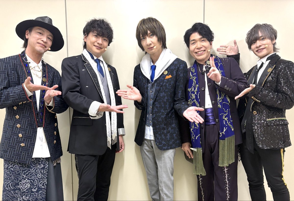 tarusuke_beam's tweet photo. 声優陣も立ち昇る炎に汗だくになりながら頑張りました！
こちら土曜日の写真。
土曜キャスト、日曜キャストの皆さん
お疲れ様でした！
ありがとうございましたー✨ https://t.co/ZKuNGTQsHV