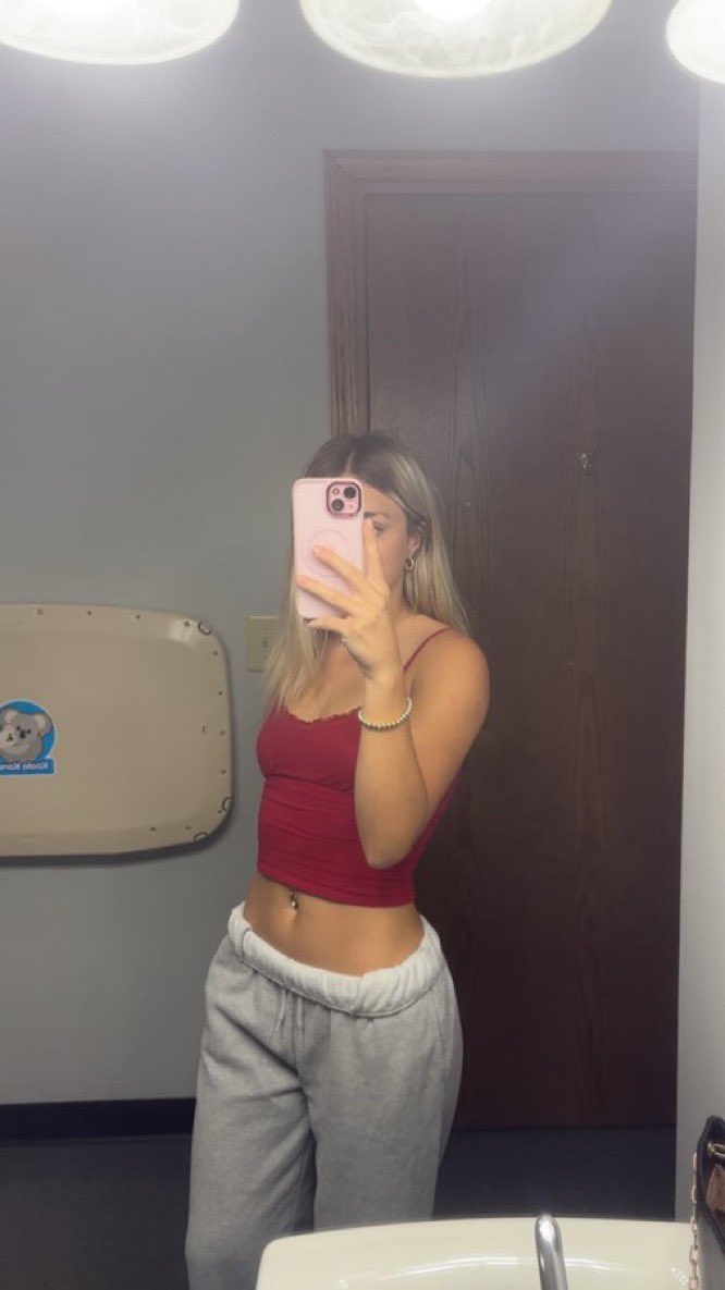 spendforkendlyn's tweet photo. I will train your mind so much that the idea of sucking cock repulses you, but the idea of sucking cock to please me makes your cock throb and leak in your cage😈🥂

#Findom #femdom #sissy #blackmail #humiliation #drain #paypig #latex #pvc #fetish #feet #heels  #chastity https://t.co/yE8EZLveJi