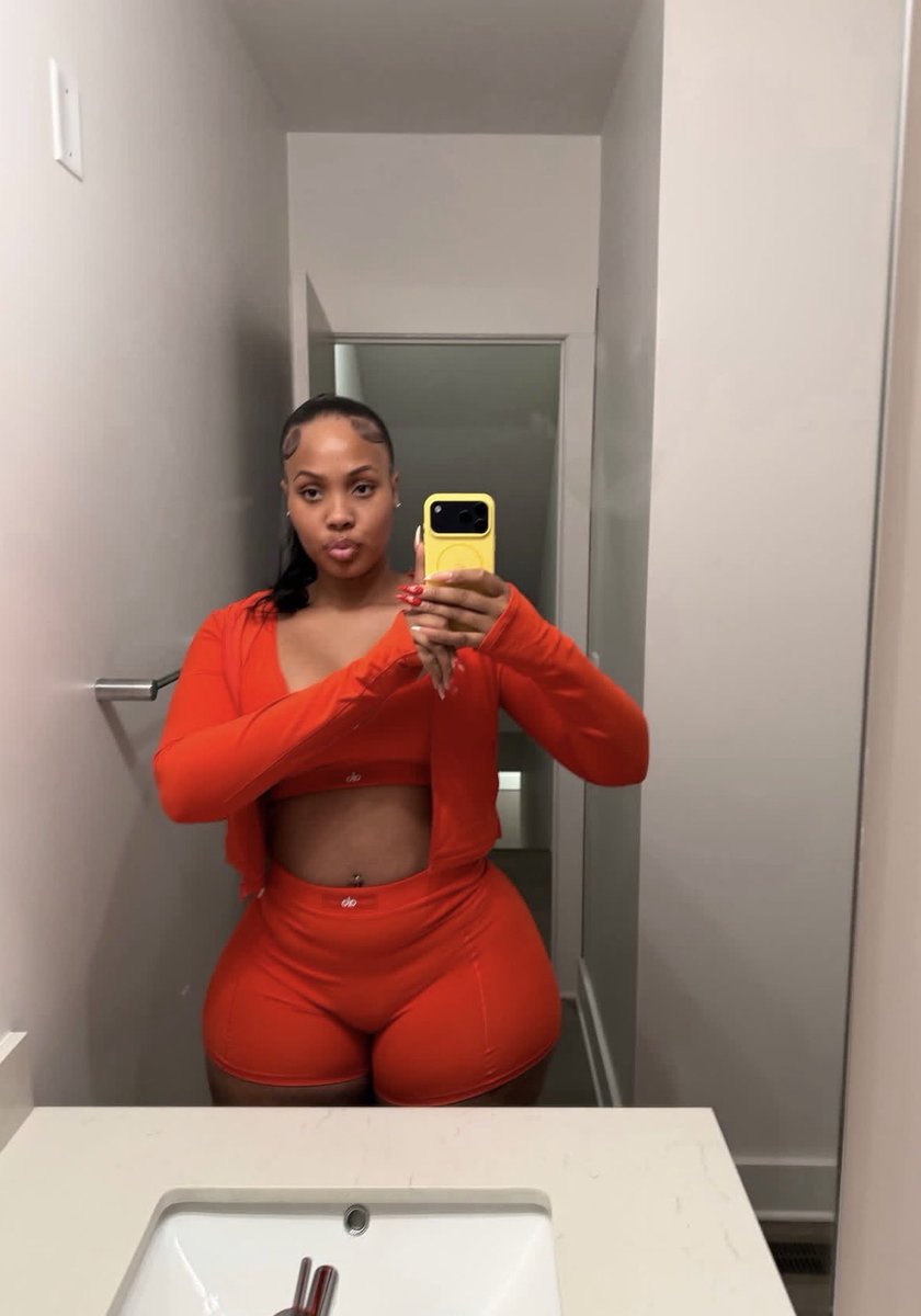 lolawhiteu99f's tweet photo. Pretty in red ❤️ https://t.co/D9aGGv2Z7P