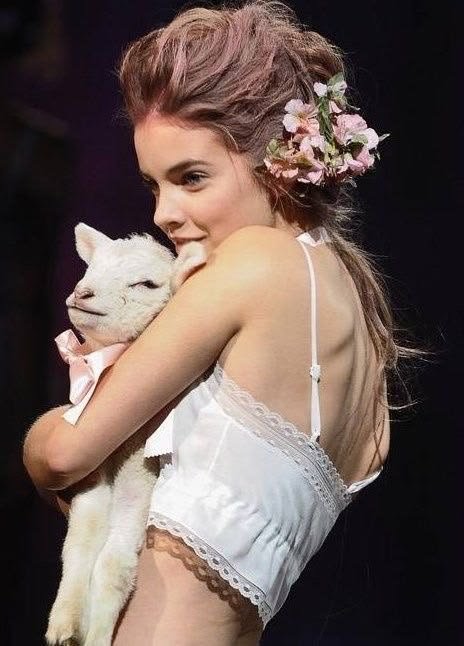 sparrklequeen's tweet photo. Barbara Palvin for Etam Lingerie Spring, 2011 https://t.co/kcWQCeM5KF