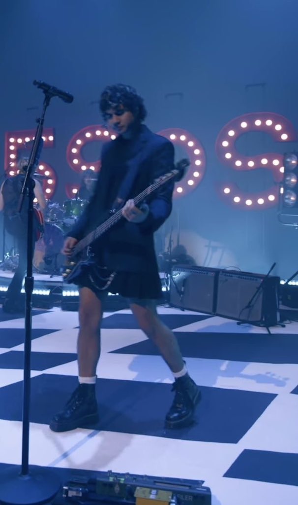 sabbyirwin's tweet photo. Hey Calum what if we bring back the short skirts? https://t.co/I70DDcjLTb