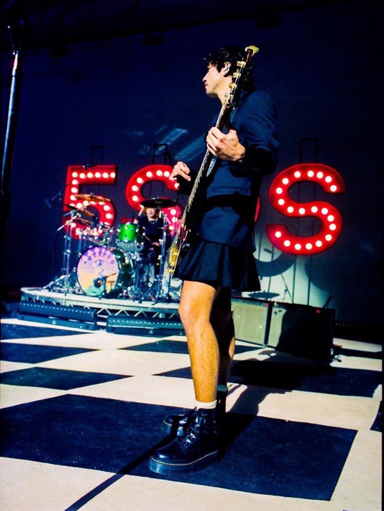 sabbyirwin's tweet photo. Hey Calum what if we bring back the short skirts? https://t.co/I70DDcjLTb