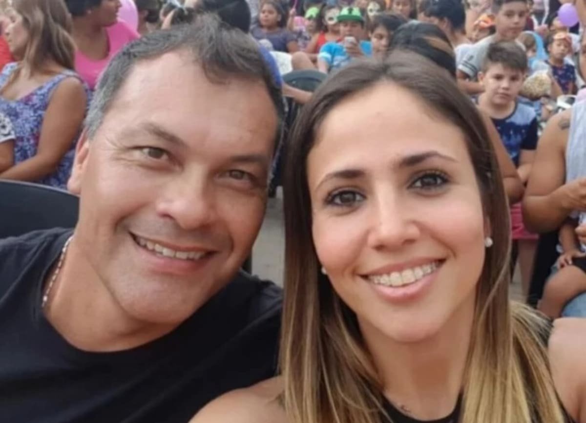 MARCELOFAVAOK's tweet photo. 🔴 JUICIO ORAL A EX INTENDENTE KIRCHNERISTA Y SU ESPOSA ‼️
 
QUEDÓ CONFIRMADO: EL 17 DE NOVIEMBRE ENTRA EN ETAPA ORAL WALTER FESTA, EX INTENDENTE DE MORENO, JUNTO A SU ESPOSA ROMINA UHRIG, EX DIPUTADA.
 
SE ENFRENTAN A LA JUSTICIA POR MALVERSACIÓN DE FONDOS PÚBLICOS. UNA SEGUNDA CAUSA POR LAVADO DE DINERO SEGUIRÁ EL PRÓXIMO AÑO.‼️
 
LOS QUE EJERCIERON EL PODER DURANTE AÑOS, RODEADOS DE PROTECCIÓN, TIENEN AHORA QUE DAR EXPLICACIONES PÚBLICAMENTE. NO HAY CARGO QUE LOS PROTEJA DE SIEMPRE.
 
📷 FOTO DE ARCHIVO
✍️ RELATO PROPIO.