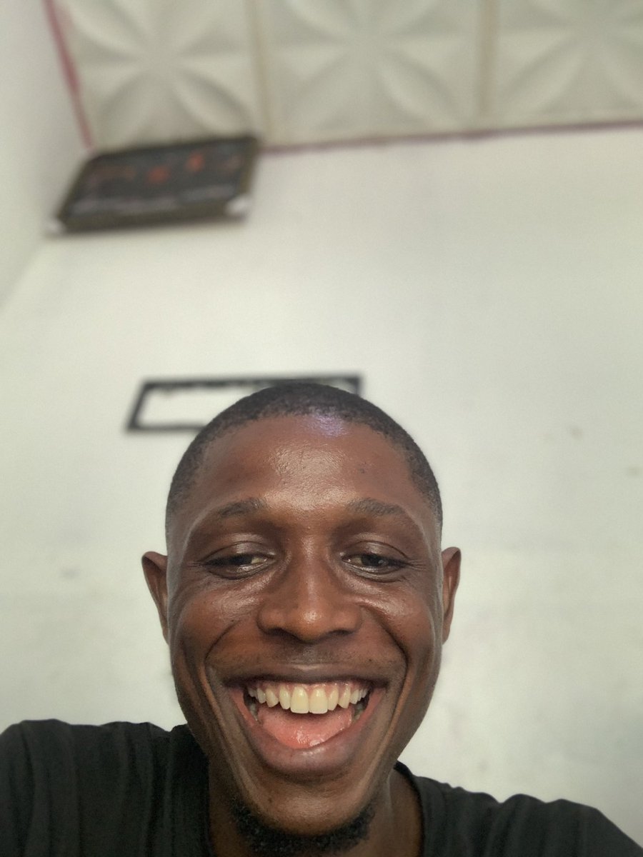 _foster_joshua_'s tweet photo. Keep this 4 pictures incase I cook one celeb una go quickly find me cus I wan cook soon😂 https://t.co/kie5e4AiAN