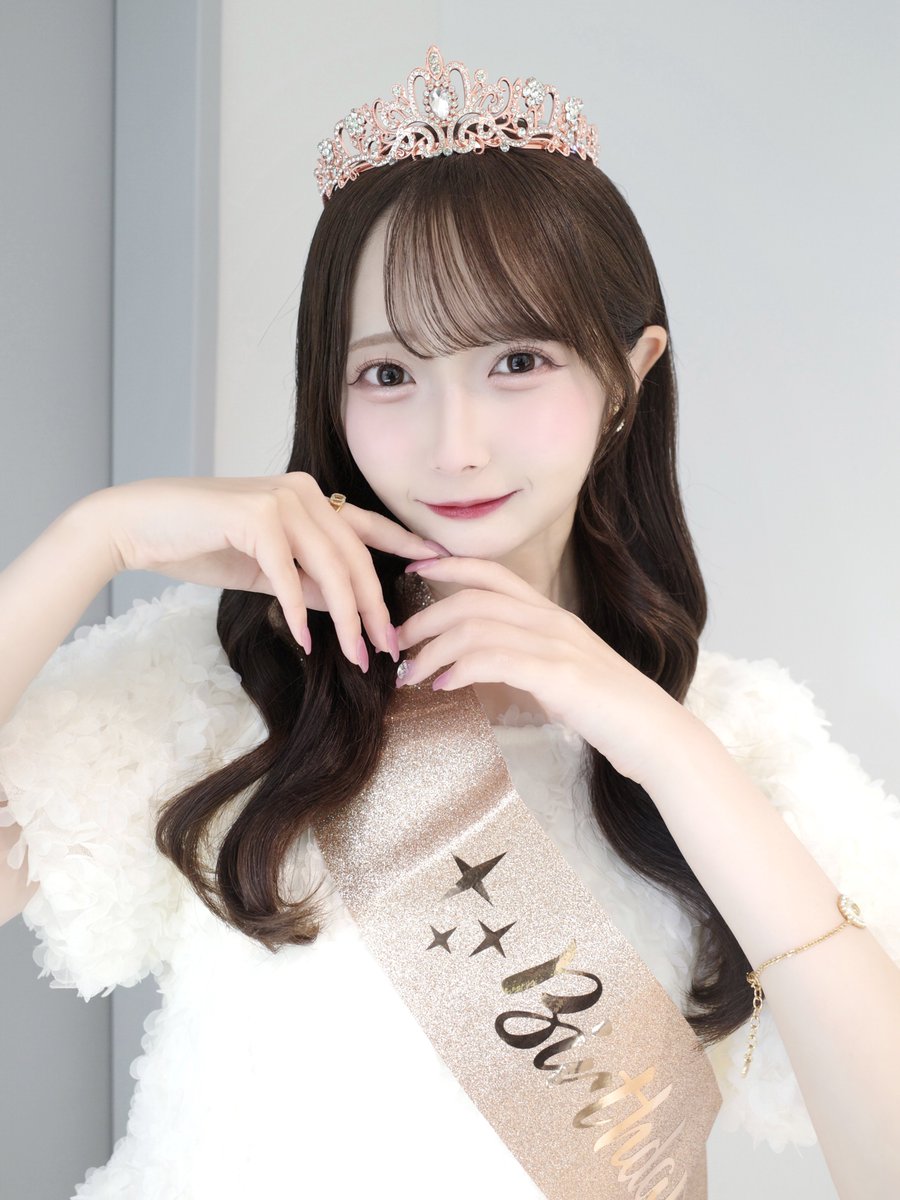 tanizaki_saya's tweet photo. オンラインイベント、ありがとうでした🫶🏻

今日はBirthdayGirlなコーディネート🎂🫧

嬉しい言葉もみんなからの愛もたくさん、、
胸がいっぱいでずーっと幸せでした💐♡

寂しいね。。またすぐ会えますように…！！ https://t.co/6H10lajaaK