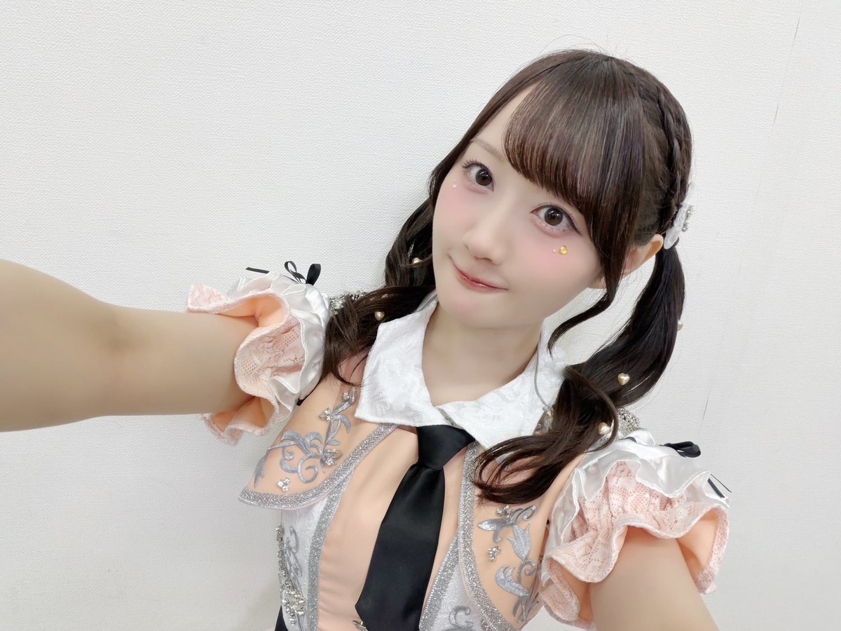 yui_ogura_815's tweet photo. ライブパートのお衣装꒰ᐢ⑅•ᴗ•⑅ᐢ꒱

今年はみんなで統一感がありながらも、
それぞれで少しずつ
違うデザインになってるんです☘️

ネクタイも新鮮でかわいい🧡

#プロセカ感謝祭 https://t.co/4wsVhNiJ9j