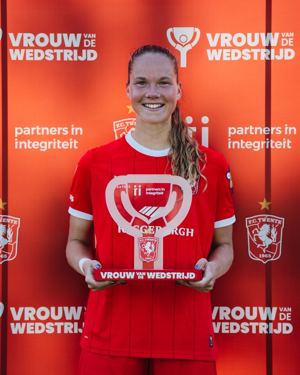 FCTwenteVrouwen's tweet photo. De rots in de branding, Fenna! ๐คฉ
#TWEUTR https://t.co/41gDqbQPOZ