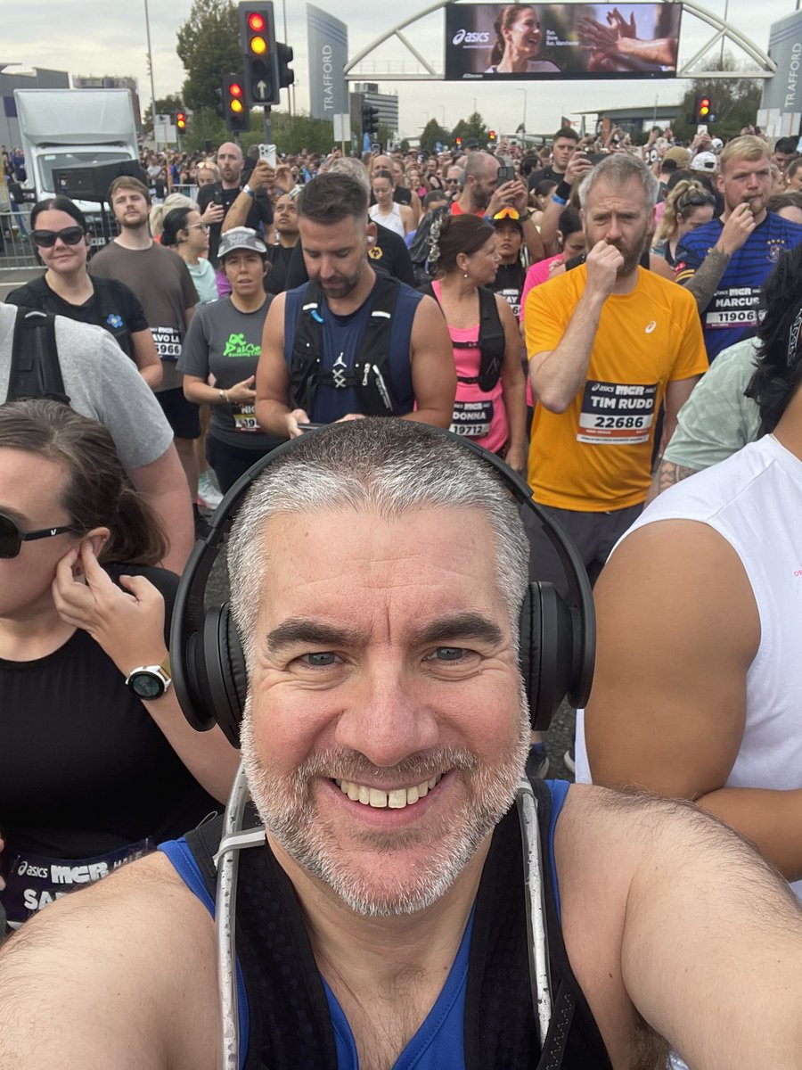 AndreBaron3's tweet photo. @JenniferLaChap6 @Darren_Fewins @KevSmithTyrone @philipnolan1 @MyTCpod @cowshie2 @fentonstevens @fjd_gough @HenleyAdam @rogerkeith1 @sadler02 @42Pennylane42 I questioned my life choices in n the first KM but did it !! https://t.co/zOkerCsdJv