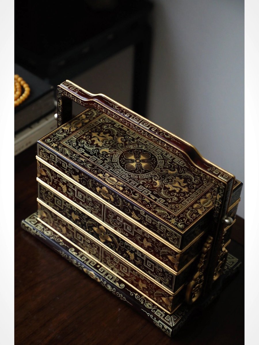 RubyGonzaljktz's tweet photo. Inside the box, the rare treasures tell timeless stories. ， https://t.co/XWgvW3CH6Y